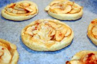 Tartellette con mele e Roquefort